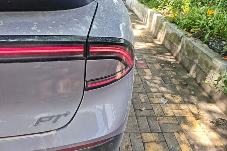 Used XPeng P7+ 2024 Long-Range Max Right Rear Taillight