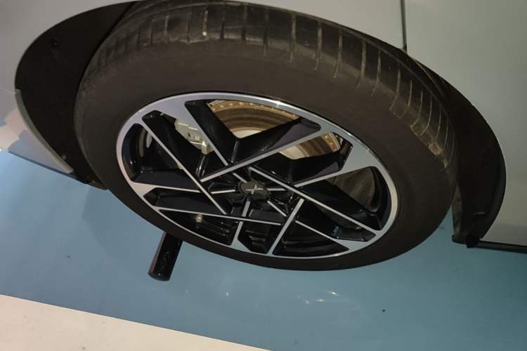 Used XPeng P7+ 2024 Ultra-Long Range Max Right Rear Wheel Hub
