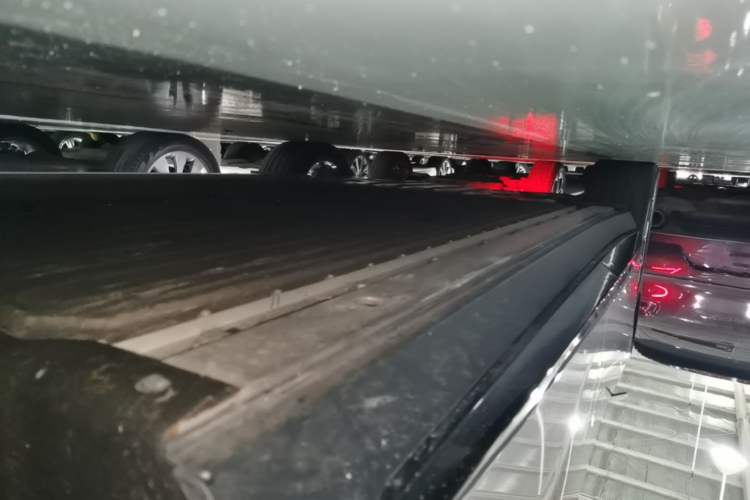 Used XPeng P7+ 2024 Long-Range Max Right Side Sill