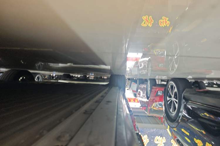 Used XPeng P7+ 2024 Long-Range Max Right Side Sill