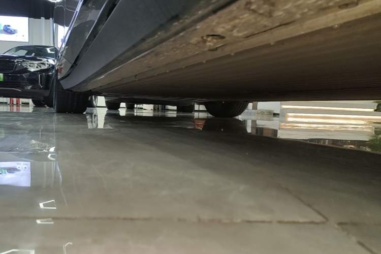 Used XPeng P7+ 2024 Ultra-Long Range Max Right Side Sill