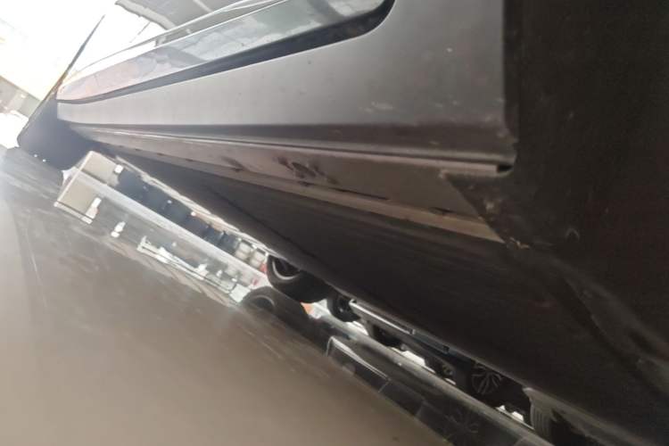 Used XPeng P7+ 2024 Ultra-Long Range Max Right Side Sill