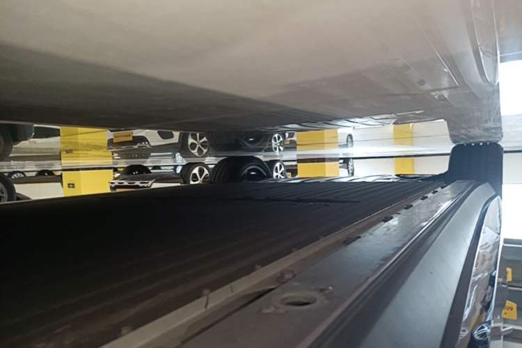 Used XPeng P7+ 2024 Ultra-Long Range Max Right Side Sill