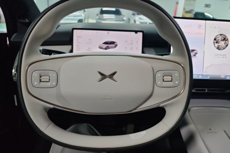 Used XPeng P7+ 2024 Long-Range Max Steering Wheel