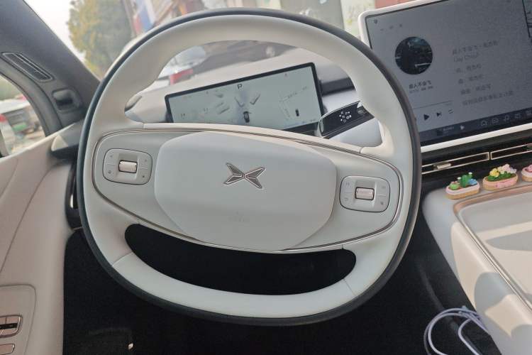 Used XPeng P7+ 2024 Long-Range Max Steering Wheel