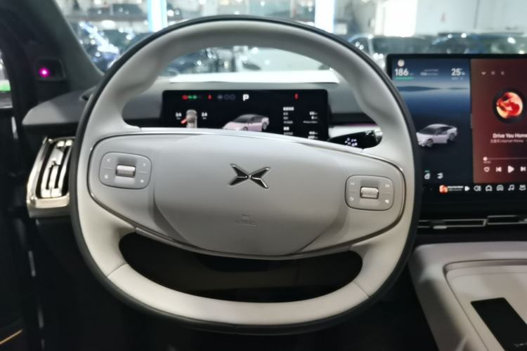 Used XPeng P7+ 2024 Long-Range Max Steering Wheel