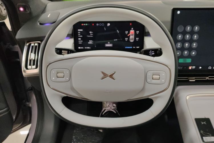 Used XPeng P7+ 2024 Long-Range Max Steering Wheel