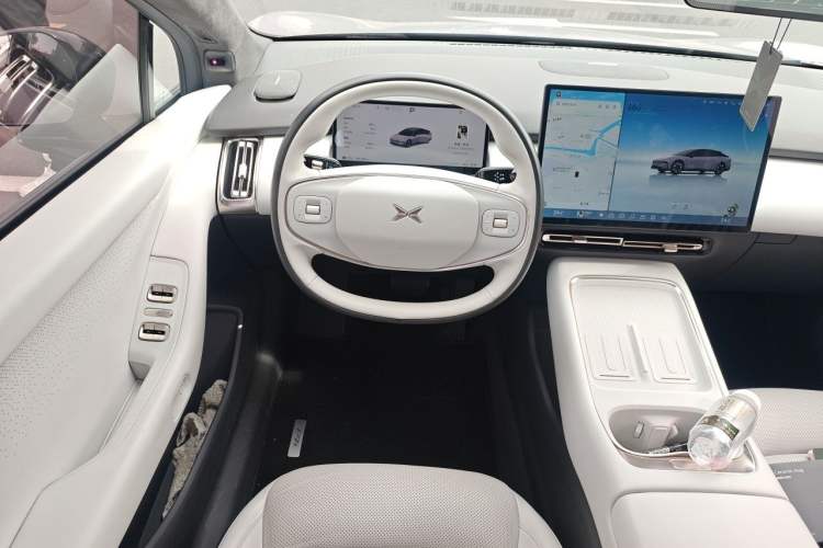 Used XPeng P7+ 2024 Long-Range Max Steering Wheel