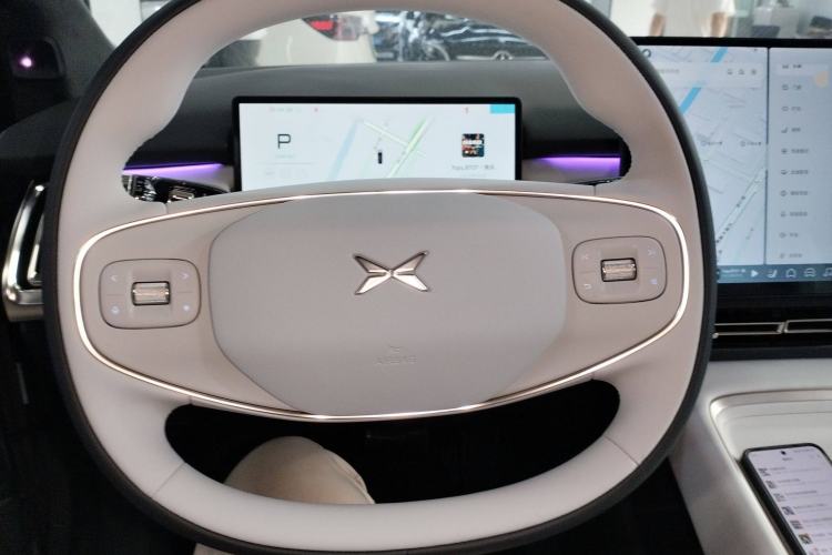 Used XPeng P7+ 2024 Long-Range Max Steering Wheel