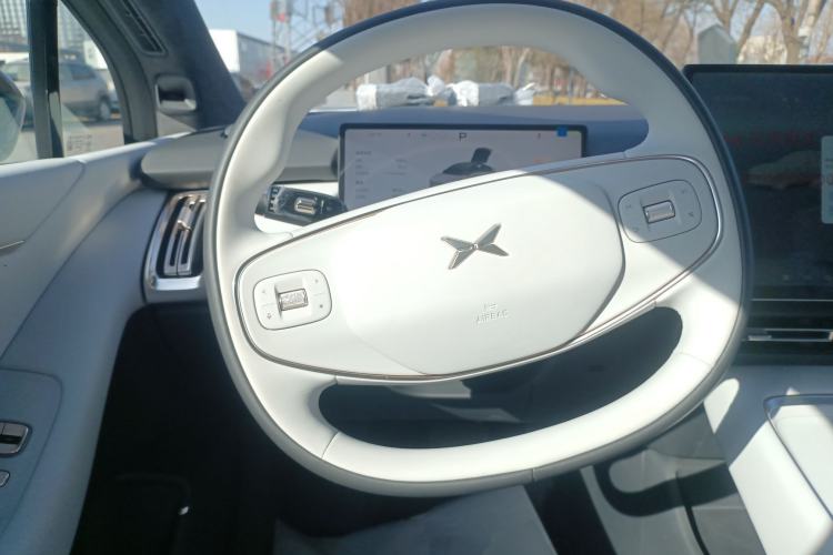 Used XPeng P7+ 2024 Long-Range Max Steering Wheel