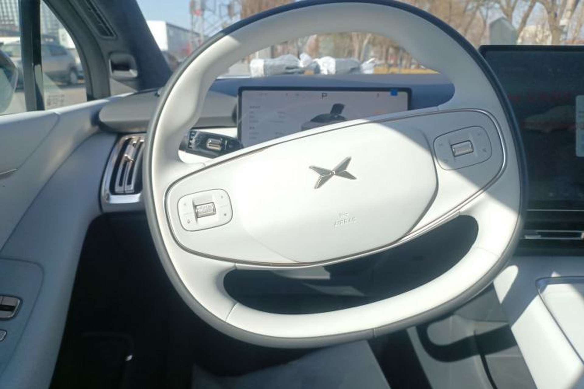 Used XPeng P7+ 2024 Long-Range Max Steering Wheel