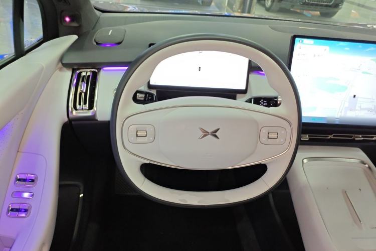 Used XPeng P7+ 2024 Long-Range Max Steering Wheel