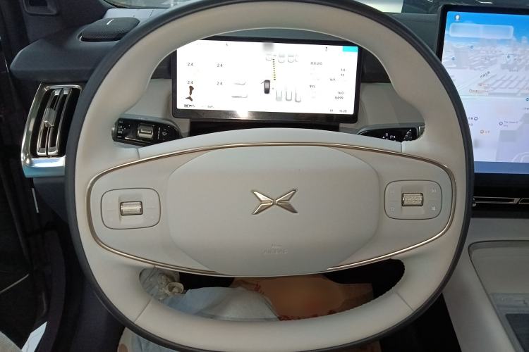 Used XPeng P7+ 2024 Long-Range Max Steering Wheel