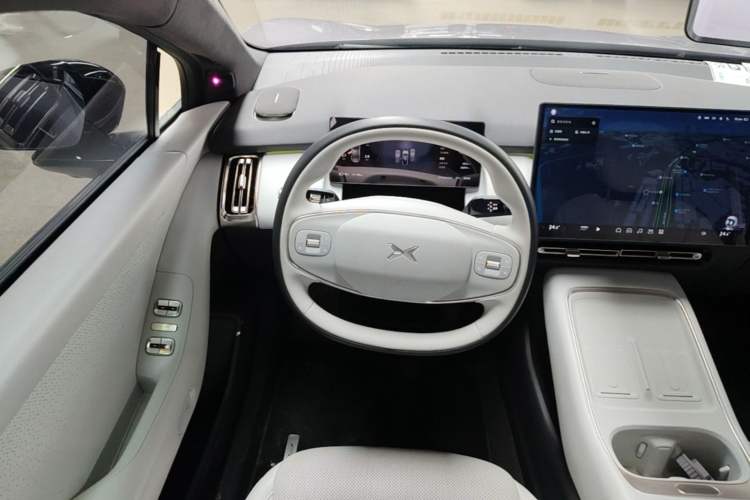 Used XPeng P7+ 2024 Long-Range Max Steering Wheel