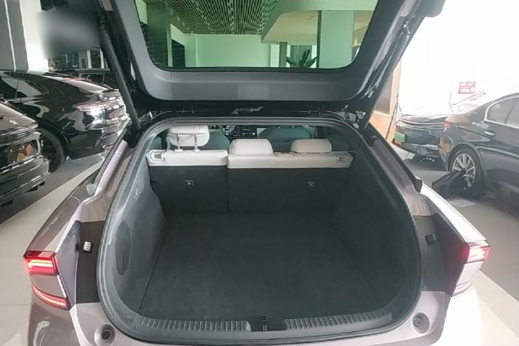 Used XPeng P7+ 2024 Long-Range Max Trunk