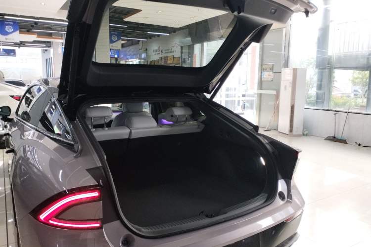 Used XPeng P7+ 2024 Long-Range Max Trunk