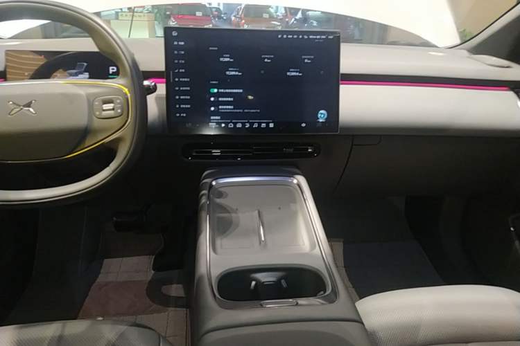 Used XPeng P7+ 2024 Long-Range Max Audio And AC Panel