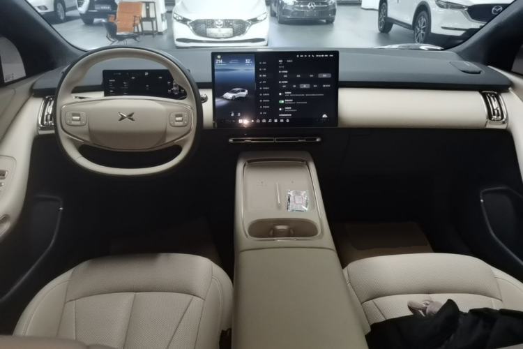 Used XPeng P7+ 2024 Long-Range Max Center Console