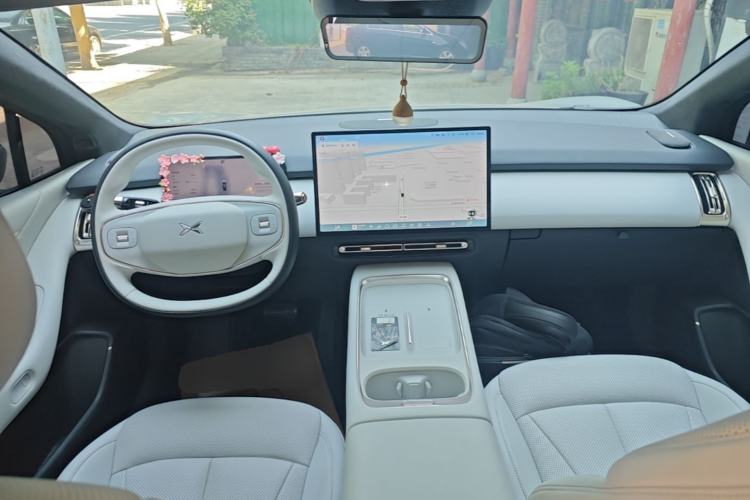 Used XPeng P7+ 2024 Ultra-Long Range Max Center Console