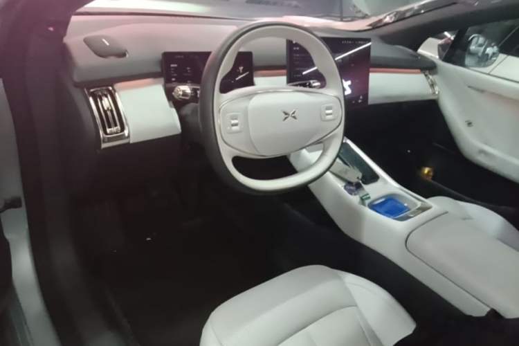 Used XPeng P7+ 2024 Long-Range Max Center Console