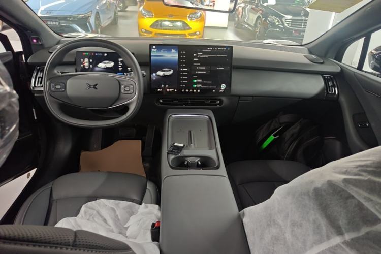 Used XPeng P7+ 2024 Ultra-Long Range Max Center Console