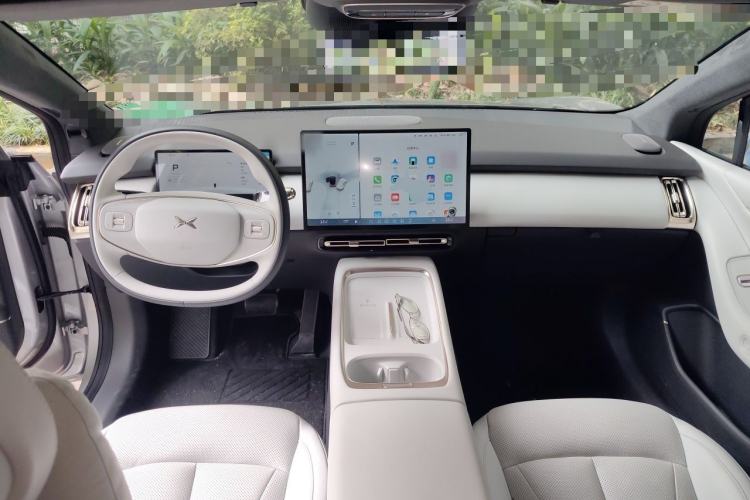 Used XPeng P7+ 2024 Long-Range Max Center Console