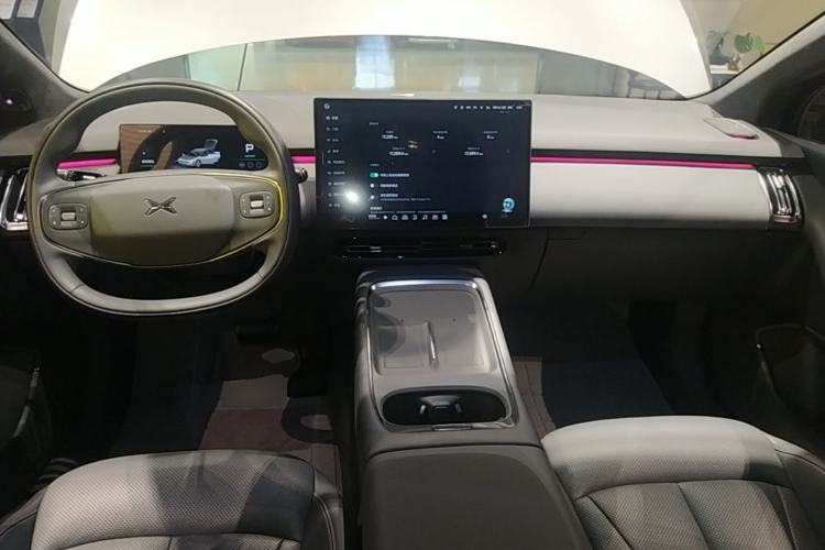 Used XPeng P7+ 2024 Long-Range Max Center Console