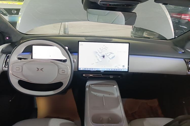 Used XPeng P7+ 2024 Ultra-Long Range Max Center Console