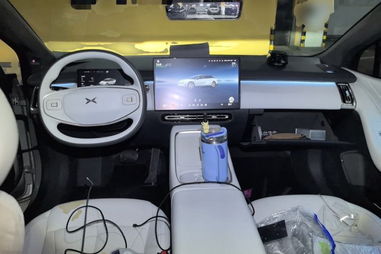 Used XPeng P7+ 2024 Long-Range Max Center Console