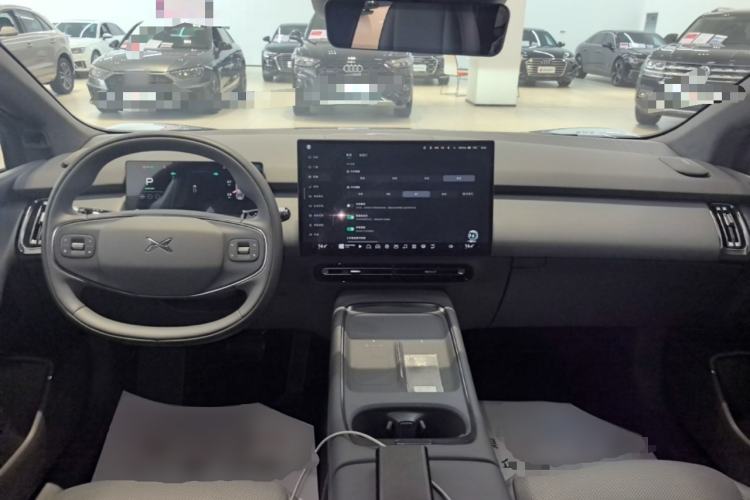 Used XPeng P7+ 2024 Long-Range Max Center Console
