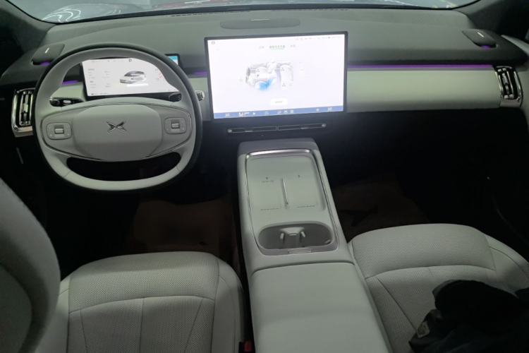Used XPeng P7+ 2024 Long-Range Max Center Console