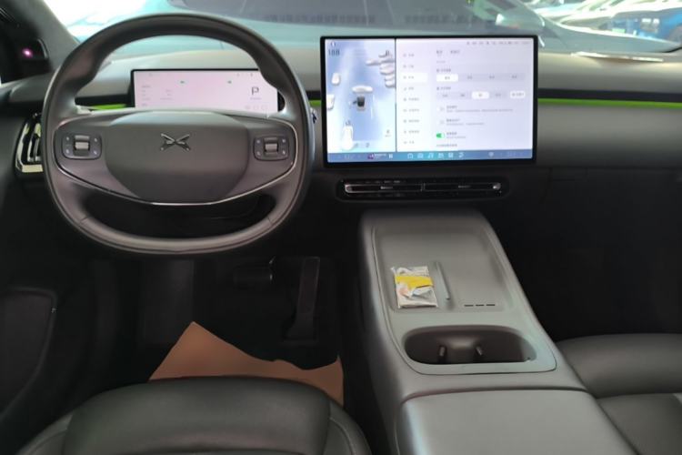 Used XPeng P7+ 2024 Long-Range Max Center Console