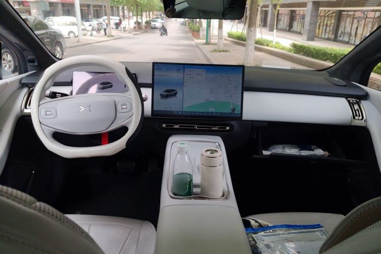 Used XPeng P7+ 2024 Long-Range Max Center Console