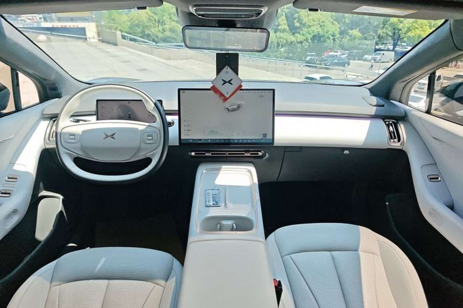 Used XPeng P7+ 2024 Long-Range Max Center Console