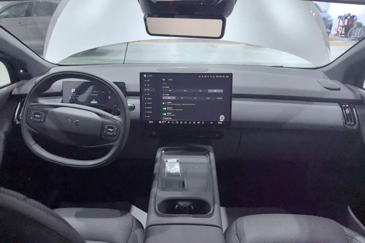 Used XPeng P7+ 2024 Long-Range Max Center Console
