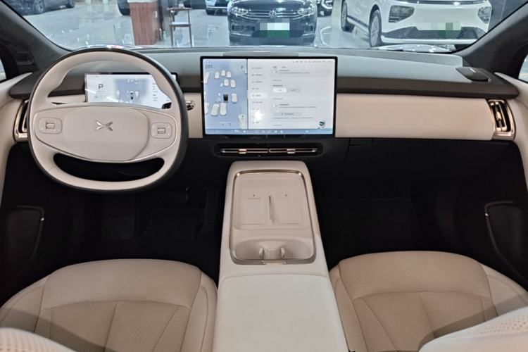 Used XPeng P7+ 2024 Long-Range Max Center Console
