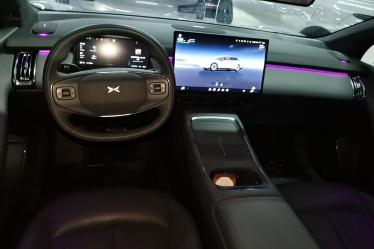 Used XPeng P7+ 2024 Long-Range Max Center Console