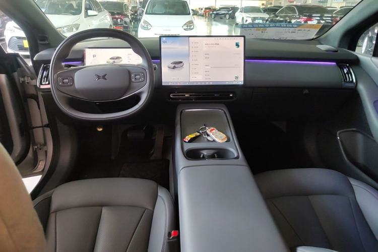Used XPeng P7+ 2024 Long-Range Max Center Console