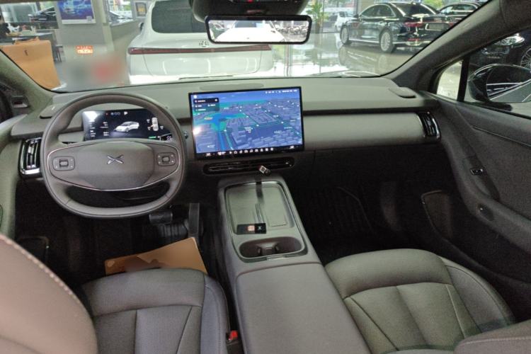 Used XPeng P7+ 2024 Long-Range Max Center Console