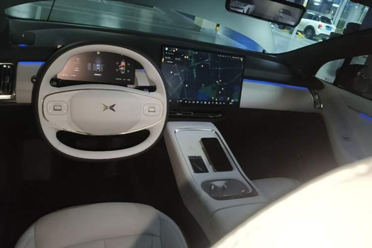 Used XPeng P7+ 2024 Long-Range Max Center Console