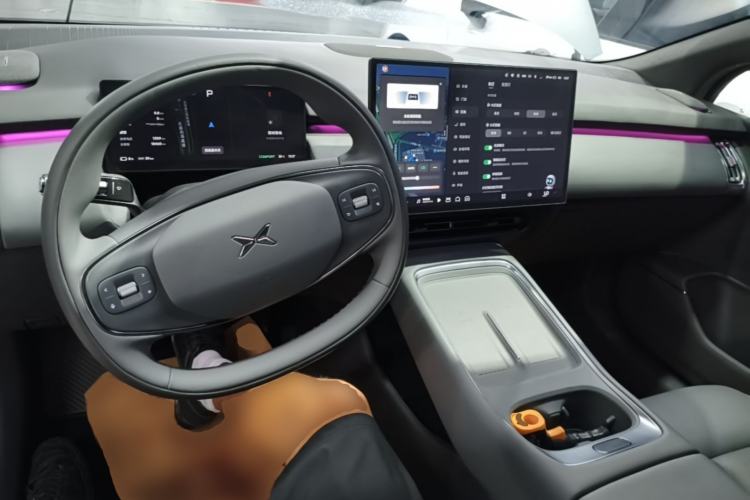 Used XPeng P7+ 2024 Long-Range Max Center Console