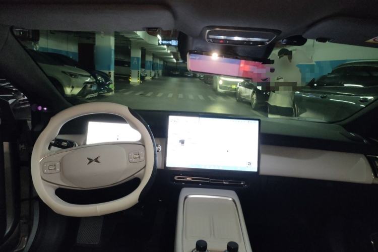 Used XPeng P7+ 2024 Long-Range Max Center Console
