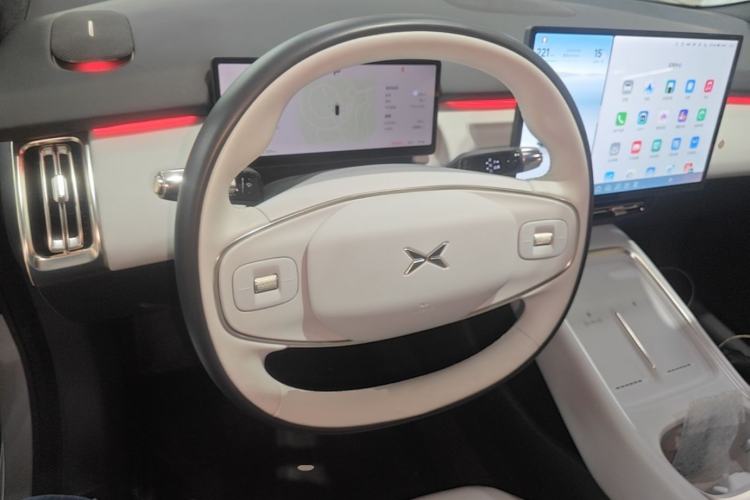 Used XPeng P7+ 2024 Long-Range Max Center Console