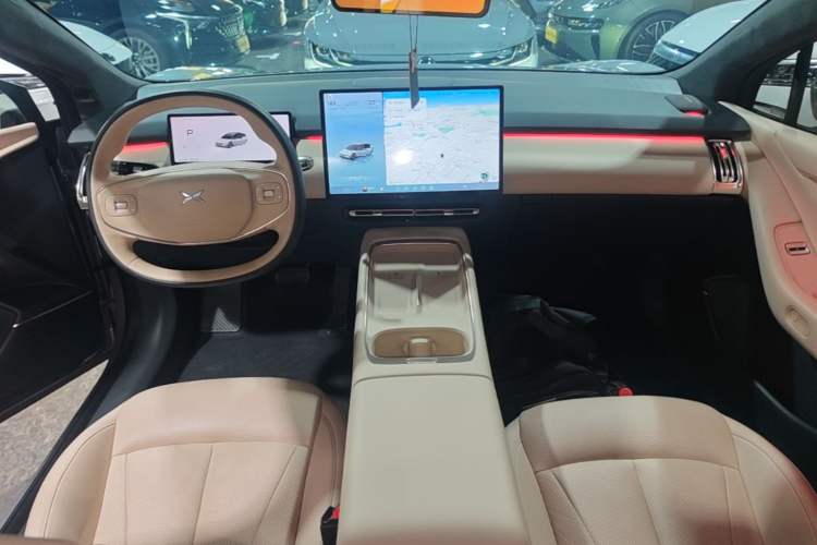 Used XPeng P7+ 2024 Long-Range Max Center Console
