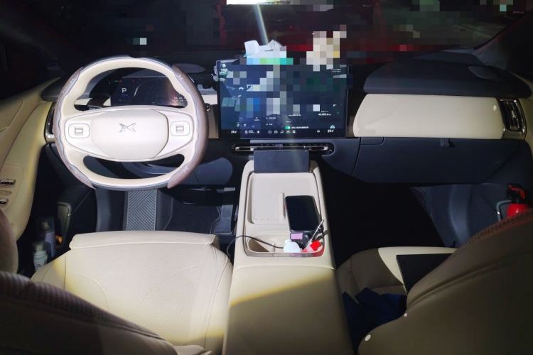 Used XPeng P7+ 2024 Ultra-Long Range Max Center Console