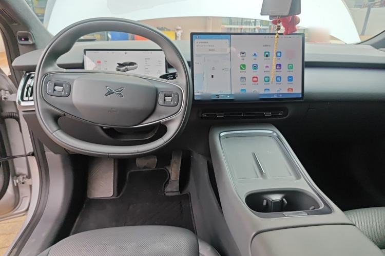 Used XPeng P7+ 2024 Long-Range Max Center Console