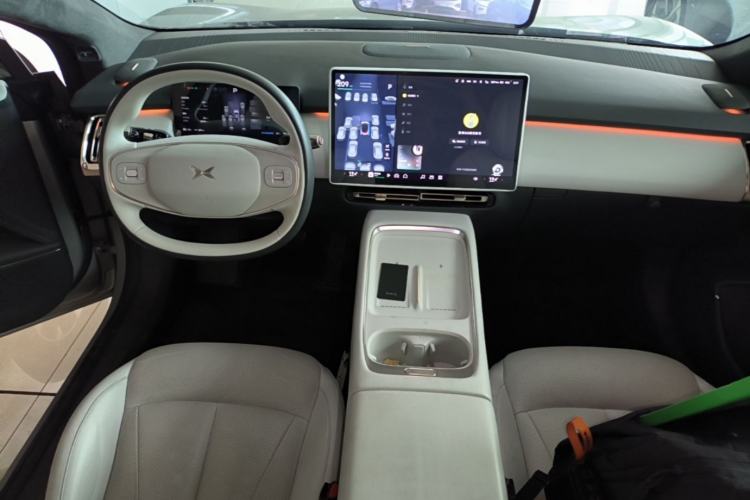 Used XPeng P7+ 2024 Long-Range Max Center Console