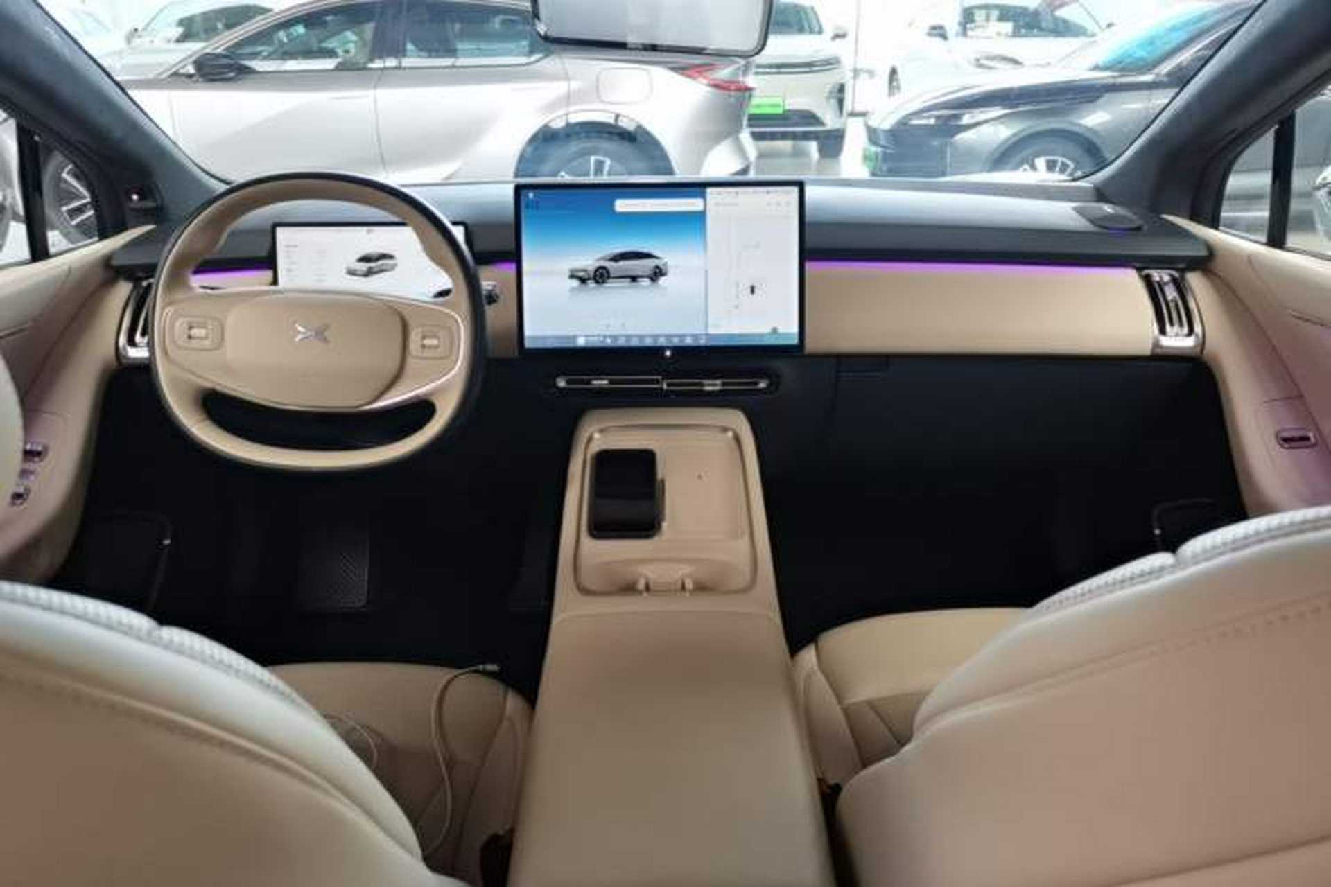 Used XPeng P7+ 2024 Long-Range Max Center Console