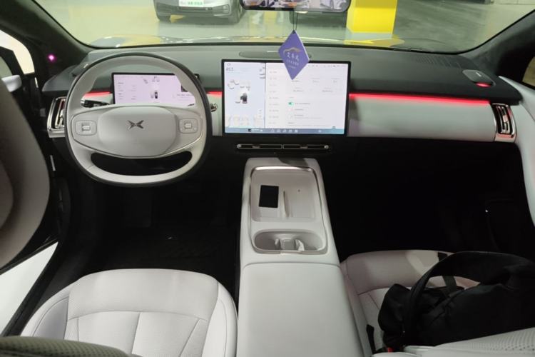 Used XPeng P7+ 2024 Ultra-Long Range Max Center Console