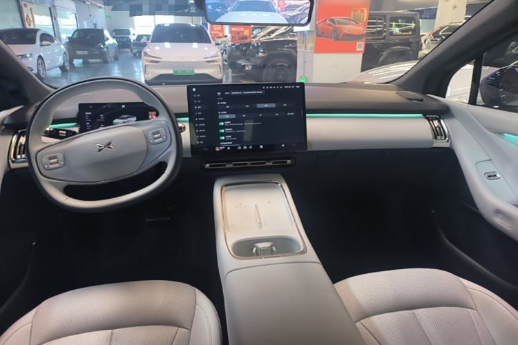 Used XPeng P7+ 2024 Ultra-Long Range Max Center Console